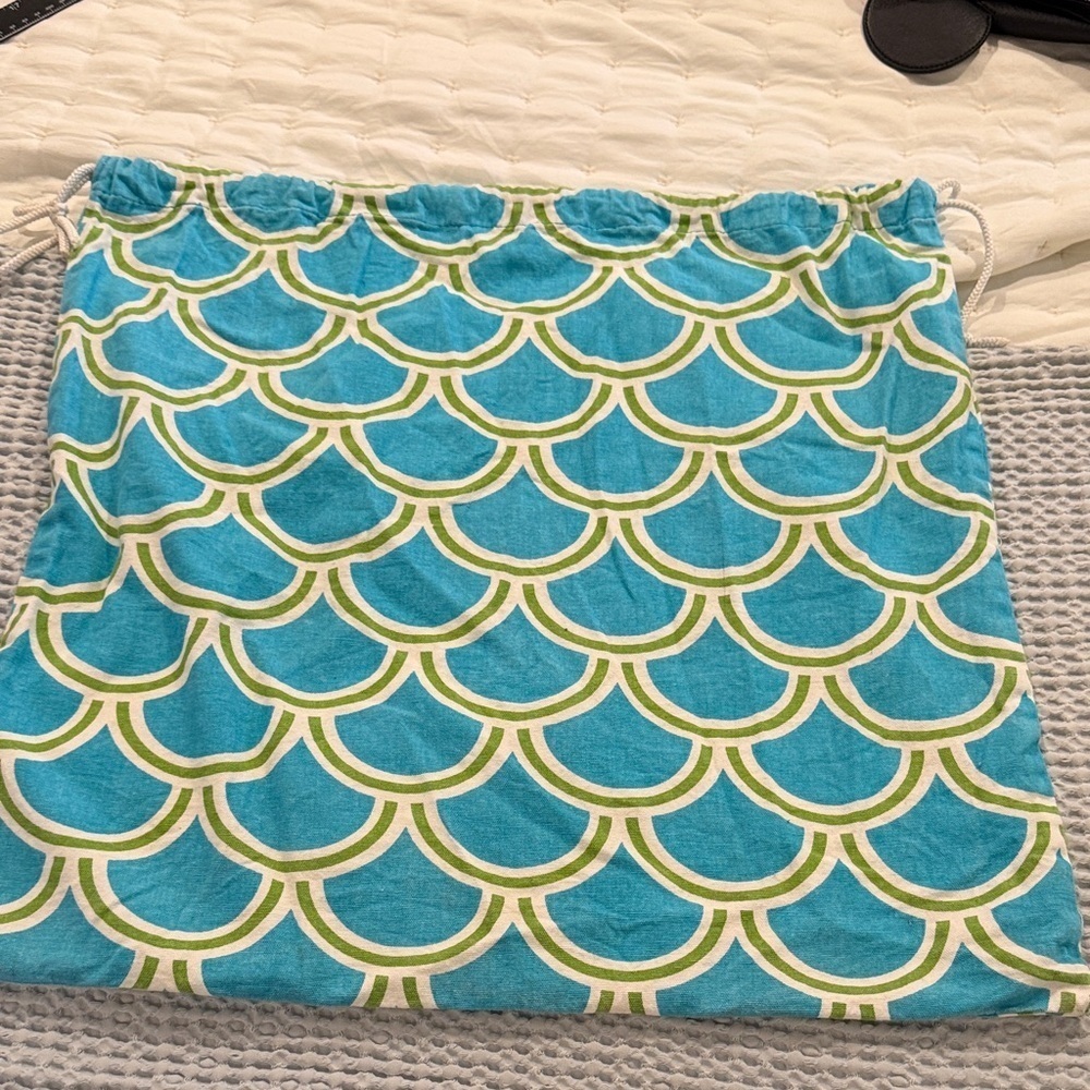 Blue and Green Patterned Travel Bag (42)